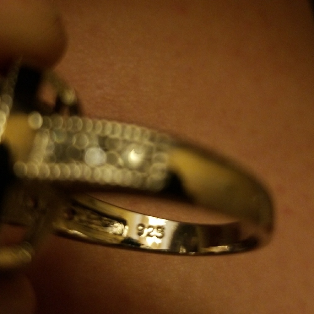 Diamond Synthetic CZ Reflective Ring .925 - Picture 7 of 7